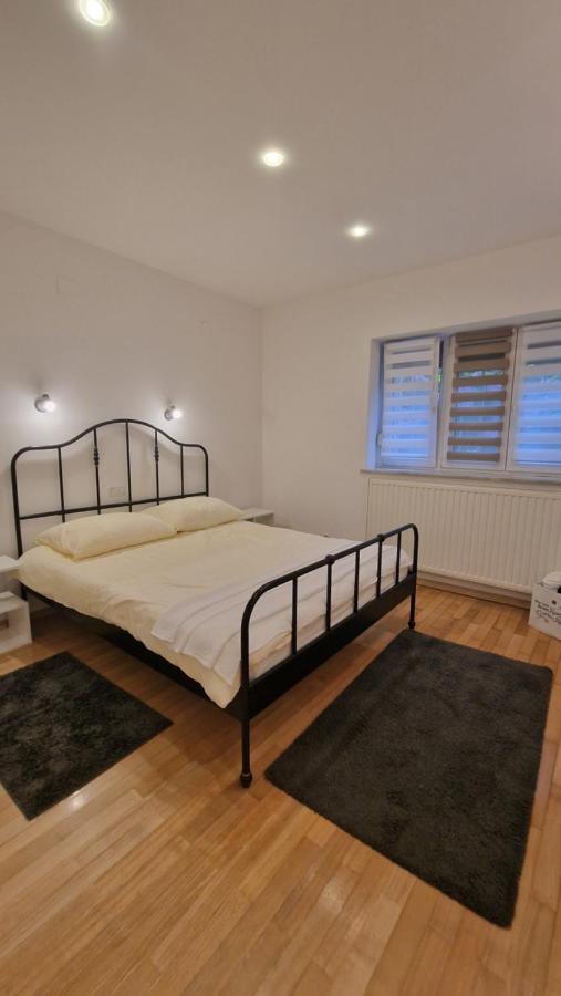 Apartman Roses Загреб Екстериор снимка